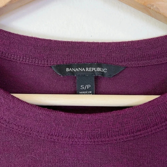 Banana Republic Curved Hem  Luxepun Tshirt - Picture 10 of 14